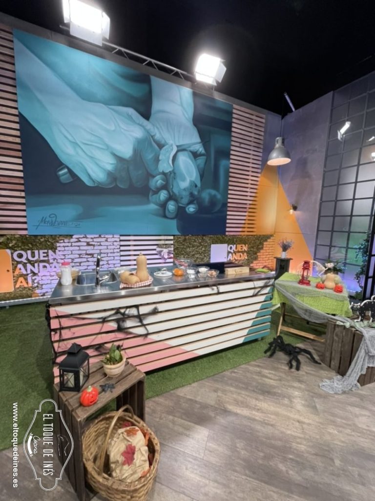 Os pongo estas imágenes porque me hacen más ilusión que poner una toda preparada en casa, es así como los preparé  ese día en la televisión.